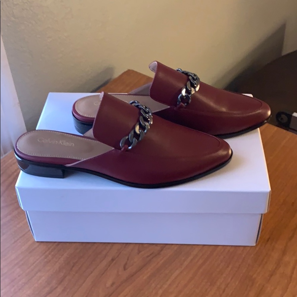 🔥⬇️Calvin Klein Frieda in Cherry Red Size 6